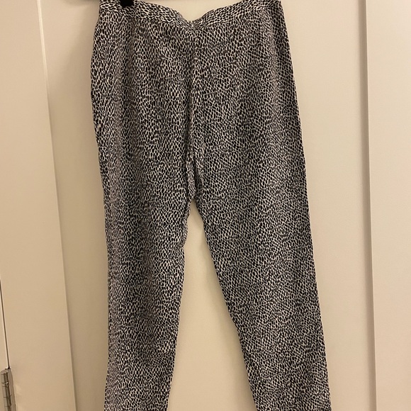 Theory black and white dress silk pants. Lightly used. - Picture 3 of 4